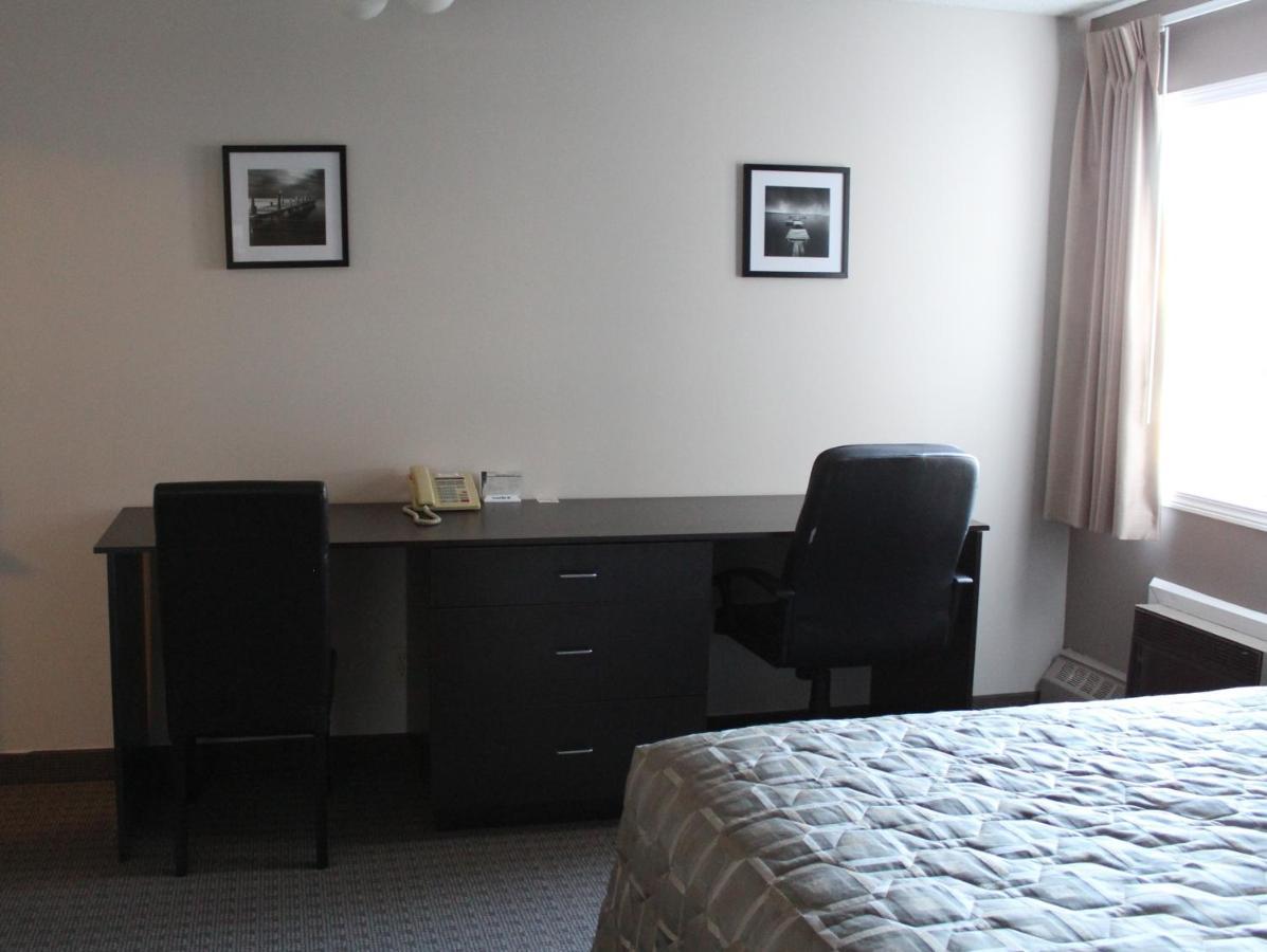 Arbour Ridge Inn & Suites Kindersley Exterior foto