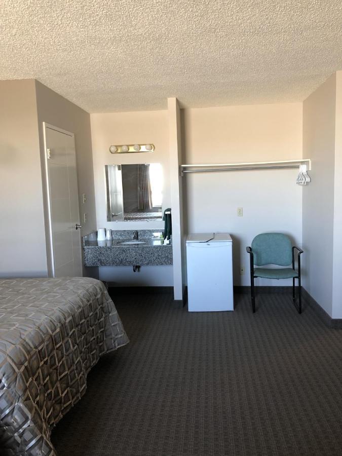 Arbour Ridge Inn & Suites Kindersley Exterior foto